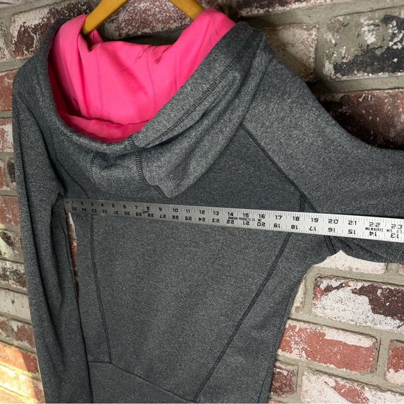 Women’s Adidas Pink and Gray Go-To Pocket Polyester Hoodie, Size Large - Picture 7 of 7